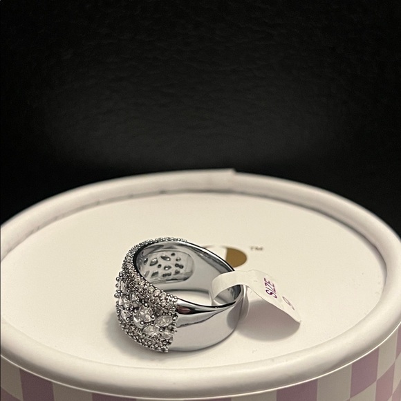 Bomb Party ring - Picture 3 of 5